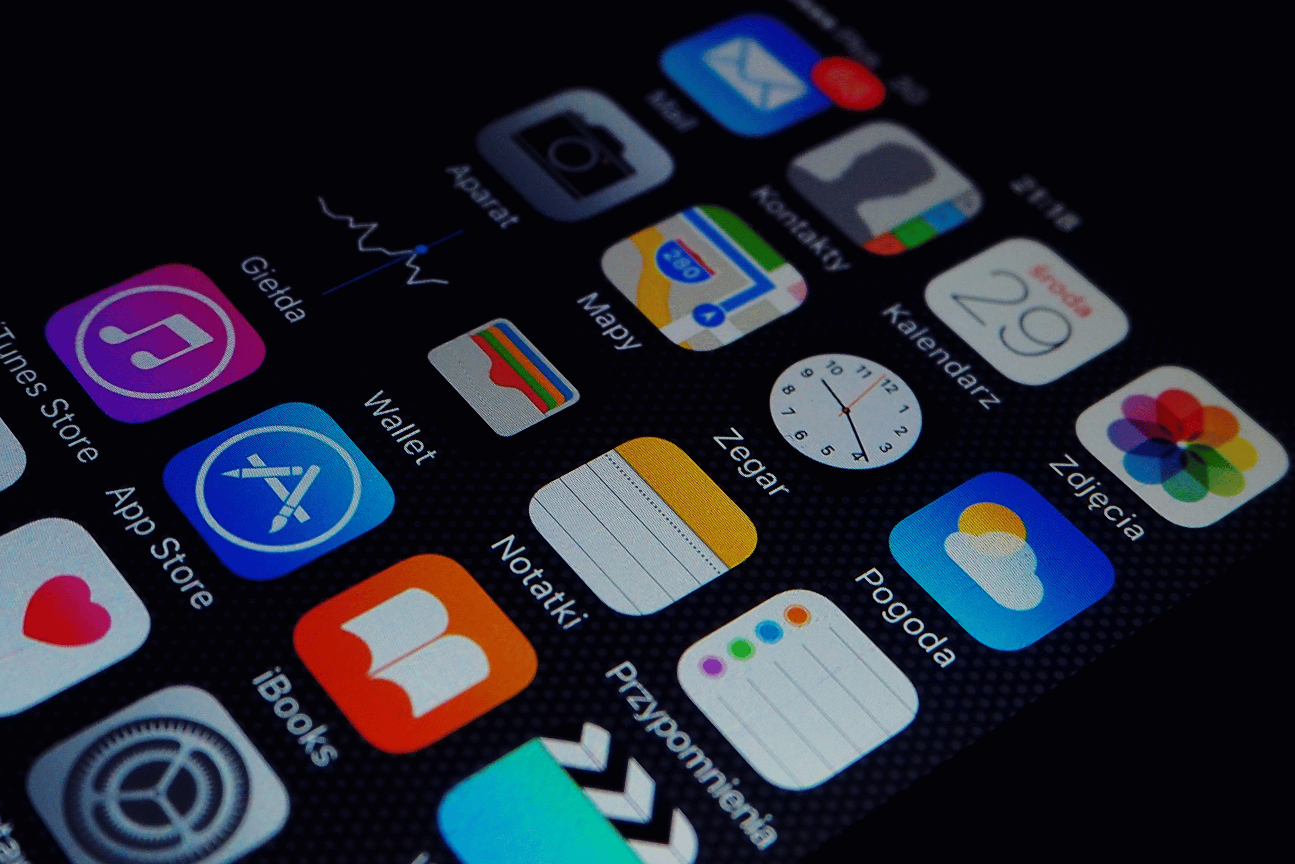 iOS 18 Apple Intelligence features
