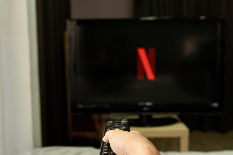 blurred image of the netflix logo on screen | netflix crash stranger things