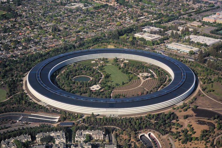 Aerial view of Apple Park dllu